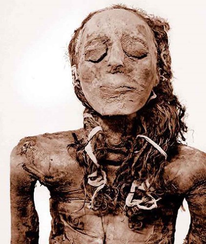 Nhan sắc của những x&aacute;c ướp 10 ng&agrave;n tuổi